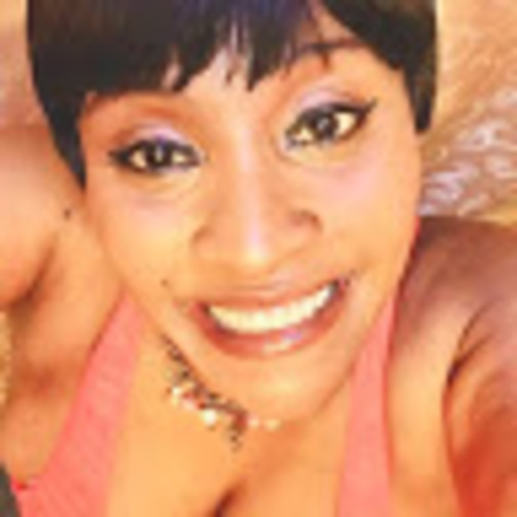 Meet your Posher, Charmaine - Picture 1 of 1